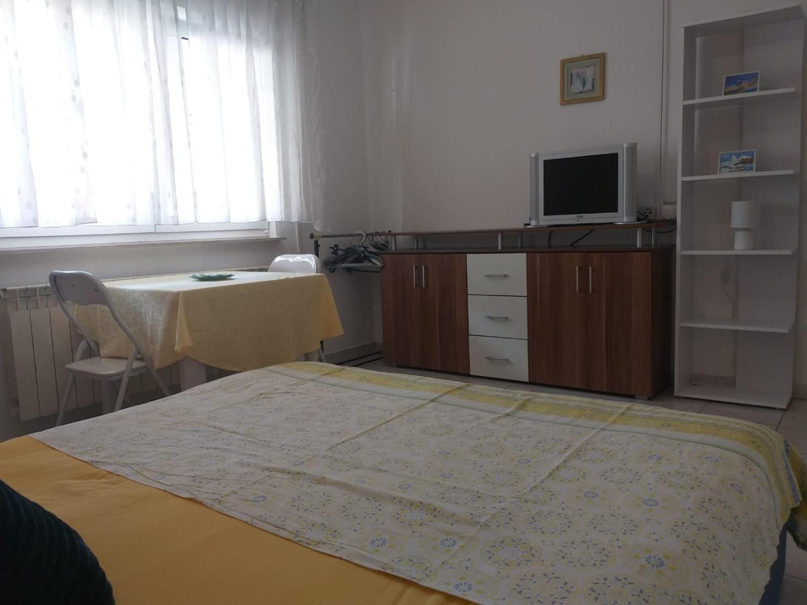 Beach Apartments Nemira Omiš Екстериор снимка