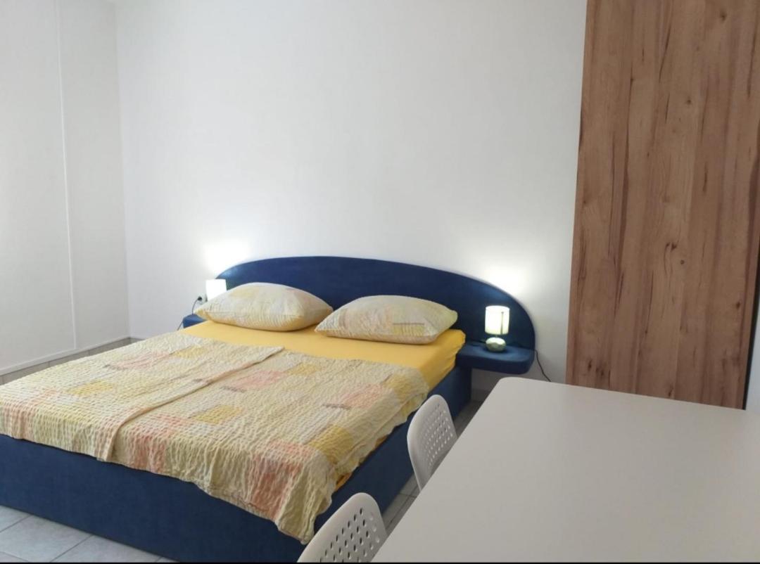 Beach Apartments Nemira Omiš Екстериор снимка