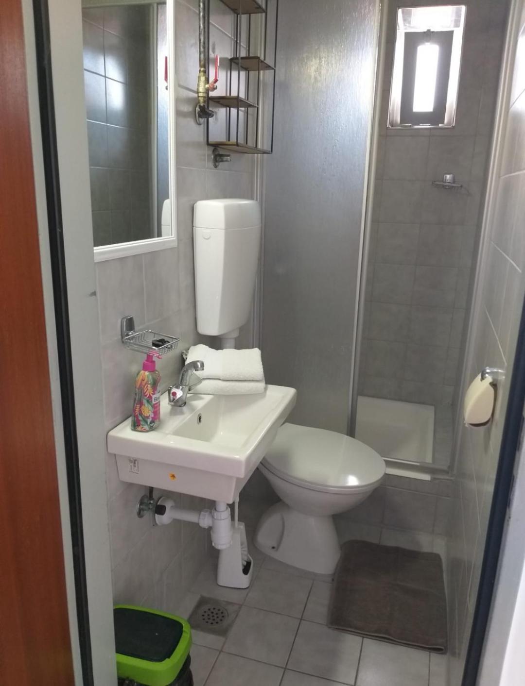 Beach Apartments Nemira Omiš Екстериор снимка